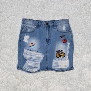 🎈 NWOT Chiqle Denim ~ Patched Denim Skirt ~ Sz S